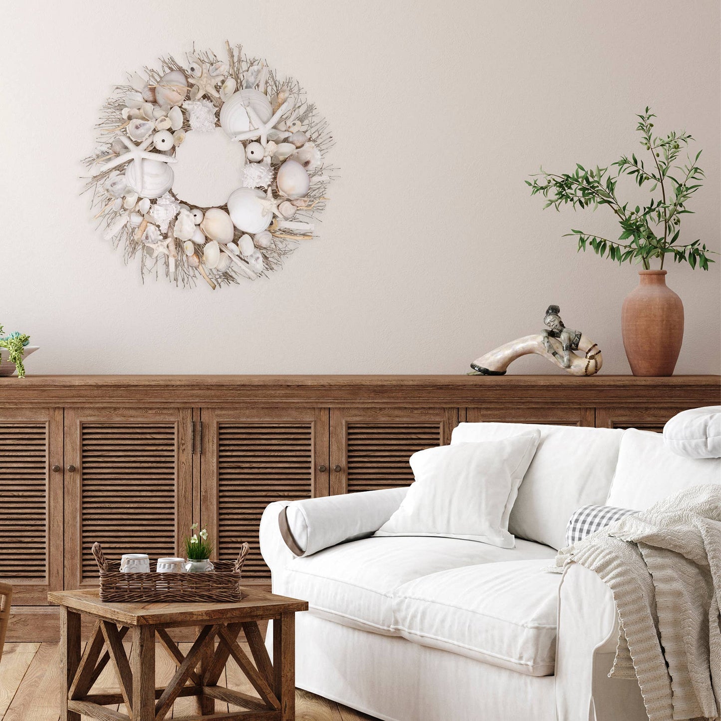 Beautiful!! Elegant Decor White Starfish & Sea Urchin Coastal Seashell Wreath