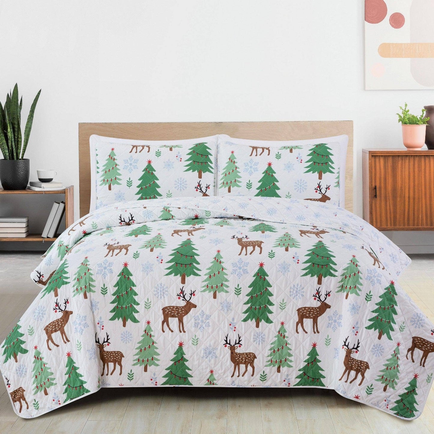 Decorate Your Bedroom with a 3-Piece Holiday Quilt Sets