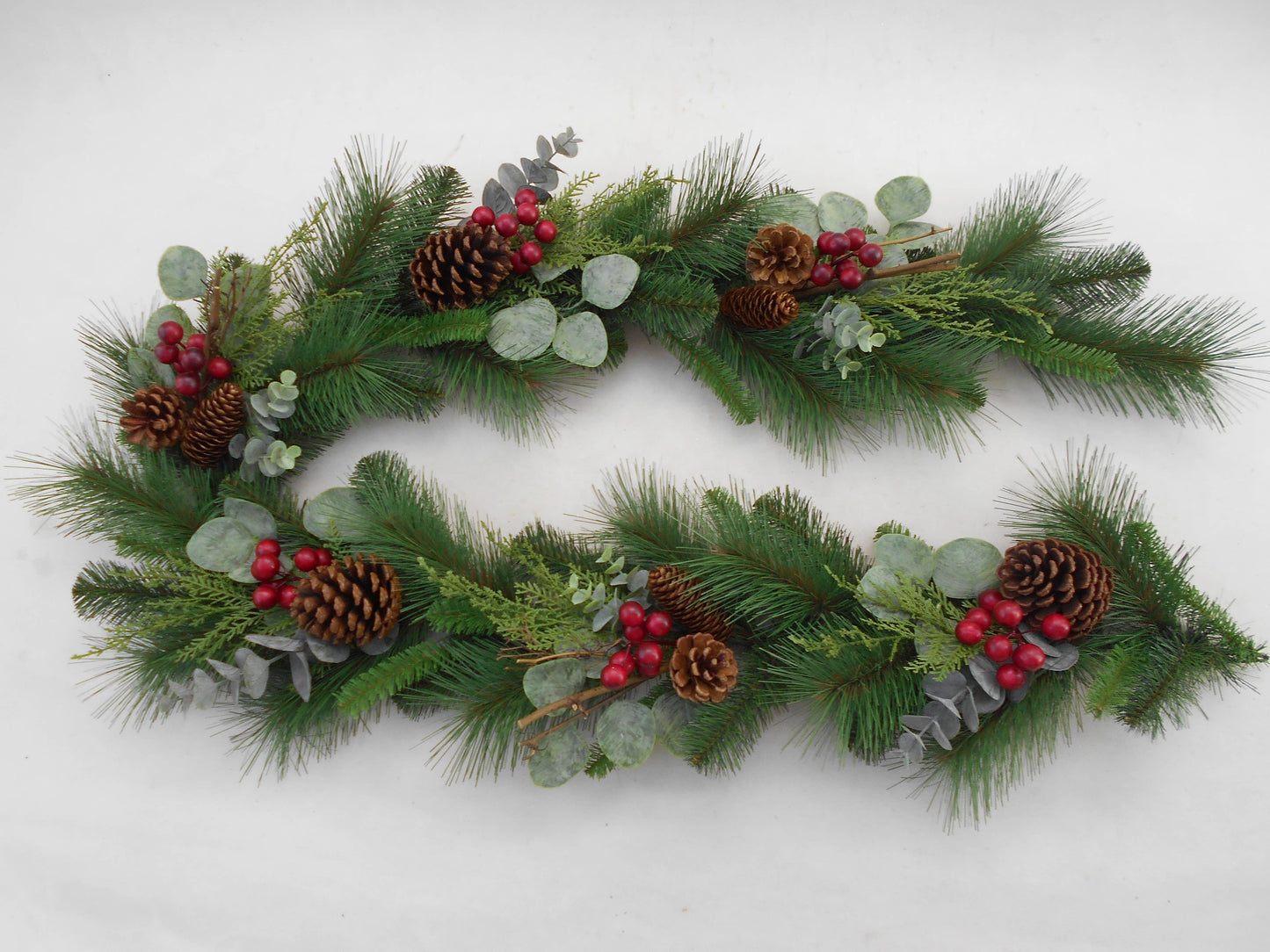 Beautiful! Artificial Christmas Pine Eucalyptus Red Berry Garland 6'