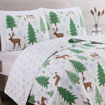 Decorate Your Bedroom with a 3-Piece Holiday Quilt Sets